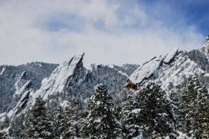 Snow-covered mountains near Boulder, CO representing the local setting of advanced oral surgery clinics.